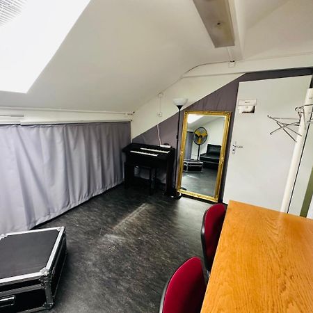 Ferienwohnung Raum Und Zeit Zürich Exterior foto